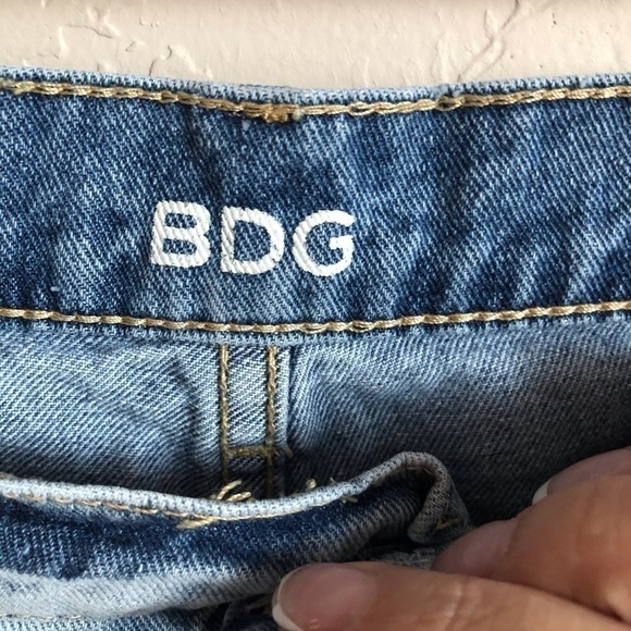 BDG Slim Boyfriend Distressed Denim Jeans - Picture 5 of 11
